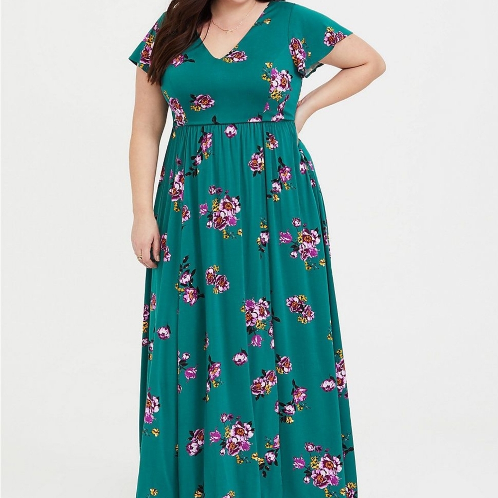 Torrid, Size 2, GREEN FLORAL CHALLIS MAXI DRESS